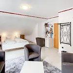 Smart B&b1 Bb1 135 מלון *